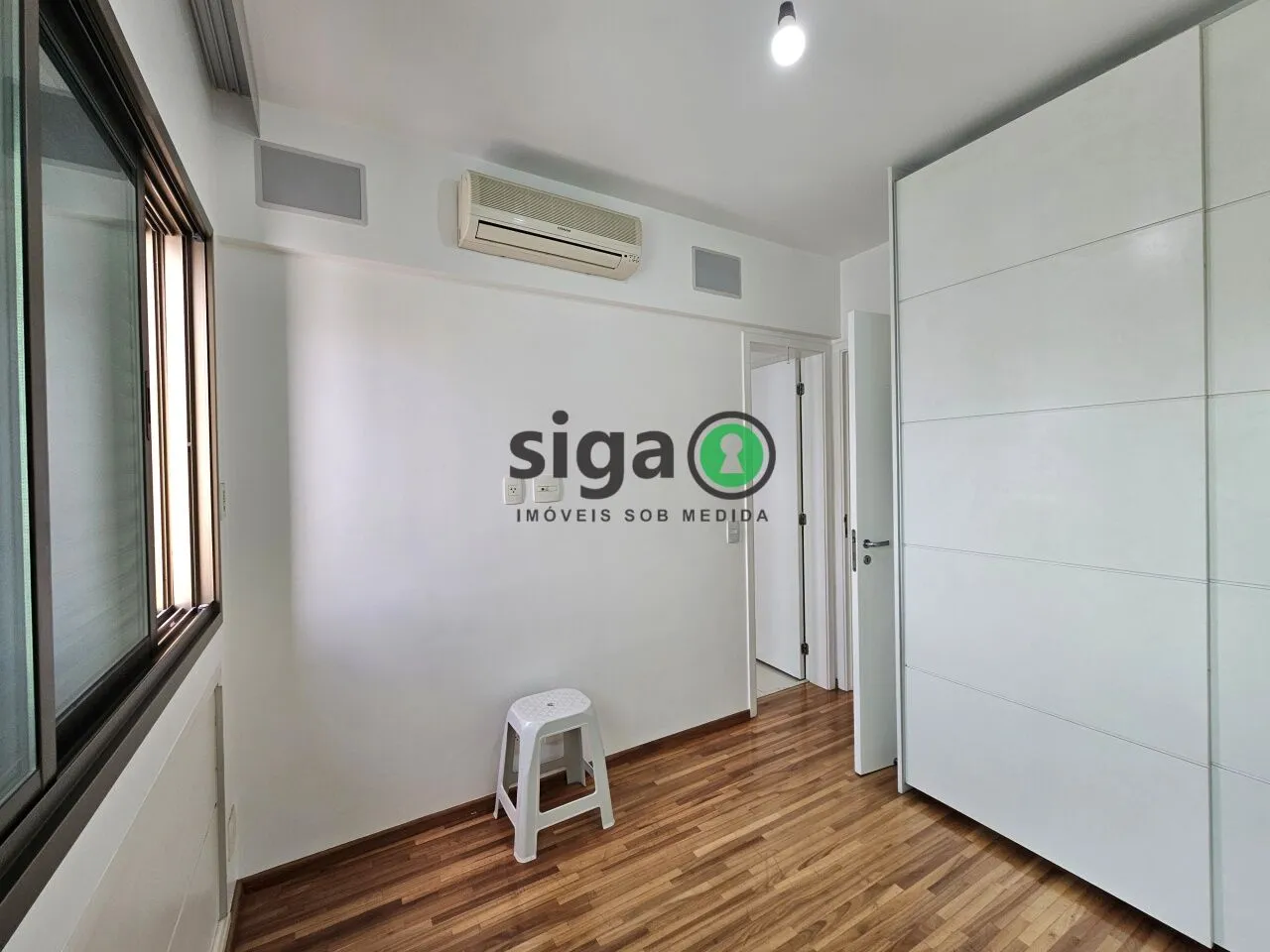 Imagem Apartamento 147 metros 3 suítes 3 vagas e depósito com localização estratégica no Campo Belo