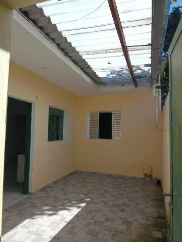 Imagem VENDA DE CASA NO ARUJAMÉRICA, EM ARUJÁ/SP 66,40m², com quarto e cozinha amplos, banheiro social, lavanderia coberta e 02 vagas p/ autos. CONSULTE-NOS