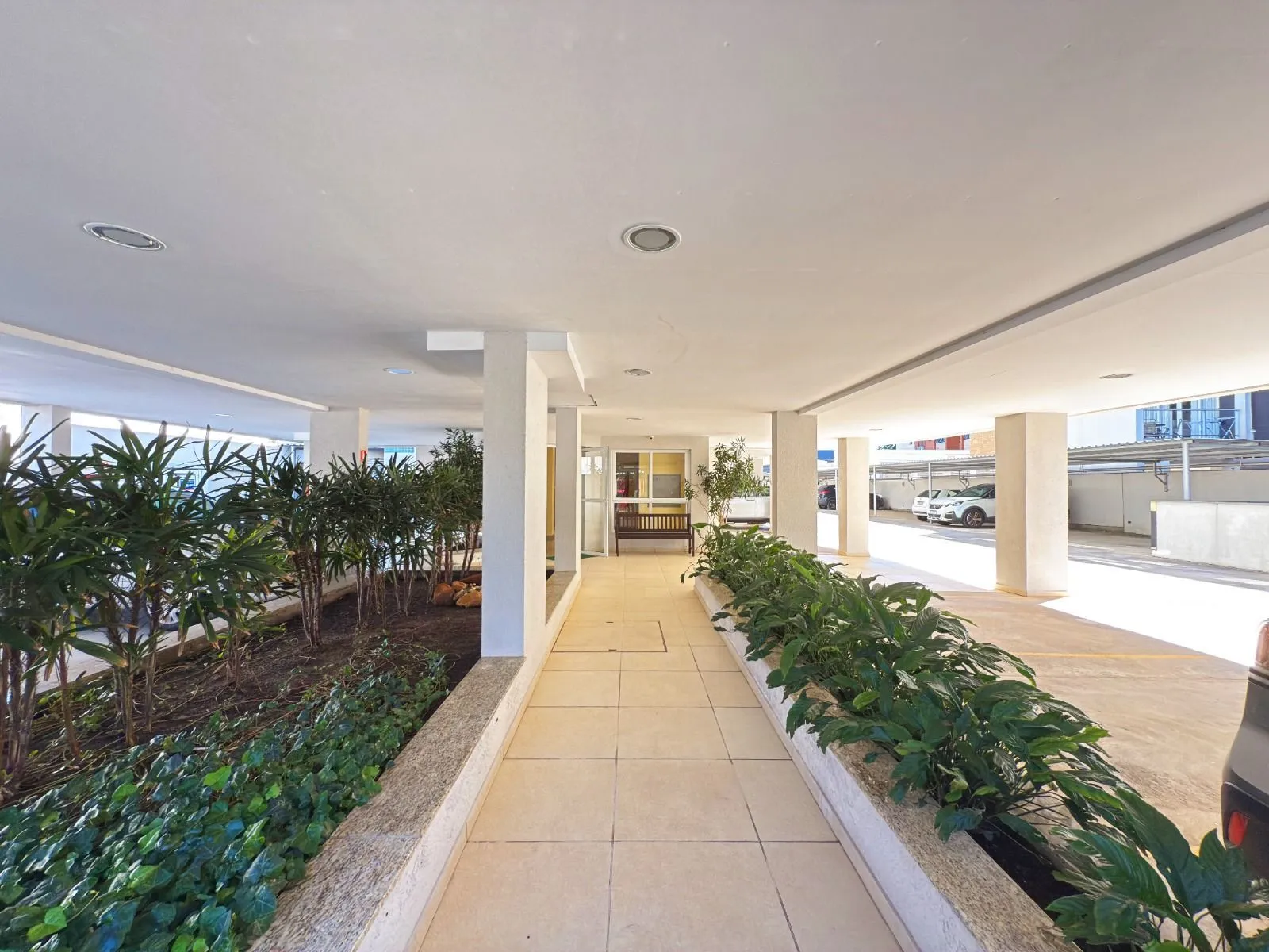 Imagem Excelente apartamento de 3 dormitórios, 1 suíte e 2 vagas de garagem.