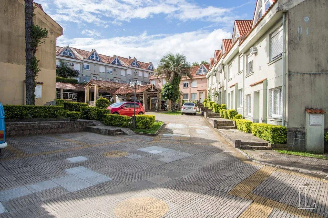 Imagem Excelente casa em condomínio fechado -Bairro Cristal