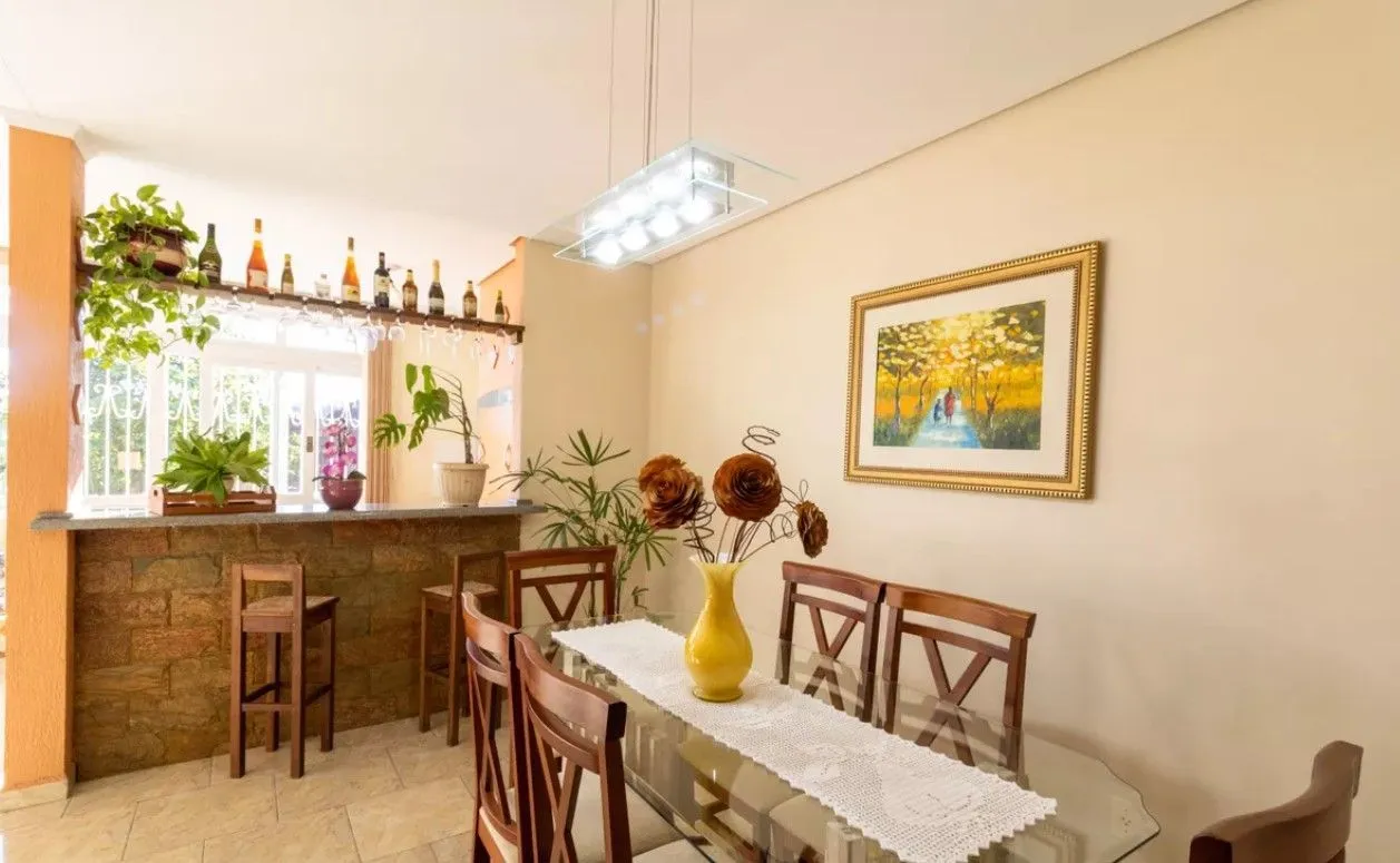 Imagem Casa 3 dormitórios Bairro Nonoai Porto Alegre