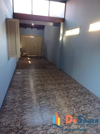 Imagem Imóvel bem localizado, e recentemente reformado.