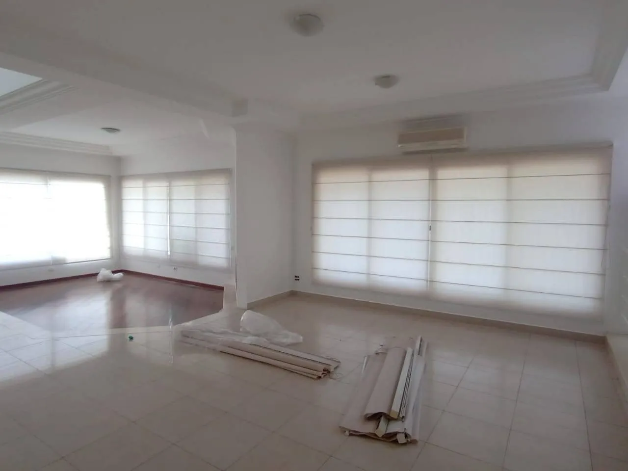 Imagem Casa Sobrado de 700m² Localizada no Residencial Zero!