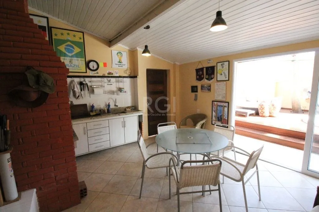 Imagem Casa Com 4 dormitórios para Comprar , 350 m²- Chácara das Pedras - Porto Alegre