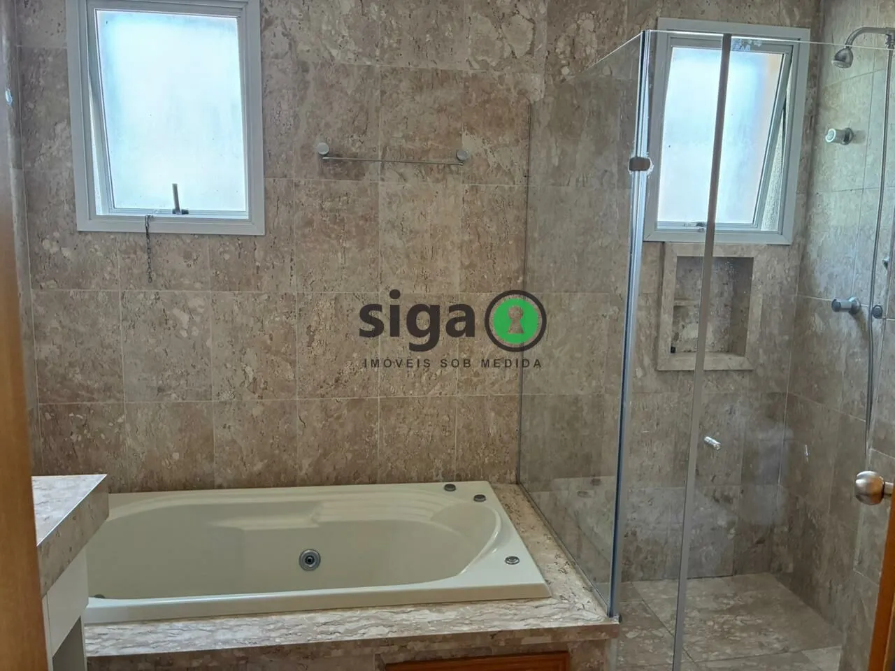 Imagem VENDE na Vila Andrade (Morumbi) Apartamento com 4 quartos, sendo 2 suítes e 3 Vagas