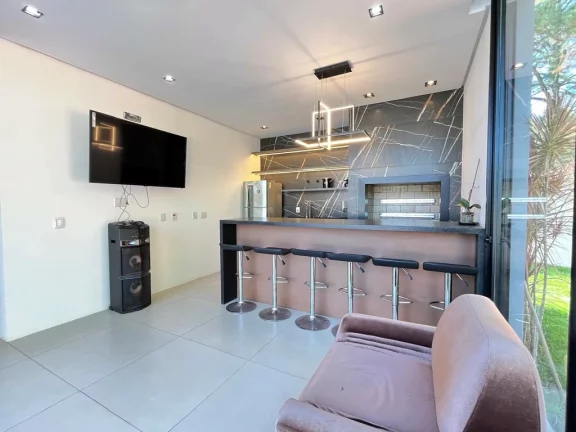 Imagem Casa em Condomínio para venda no bairro Vila Nova em Porto Alegre