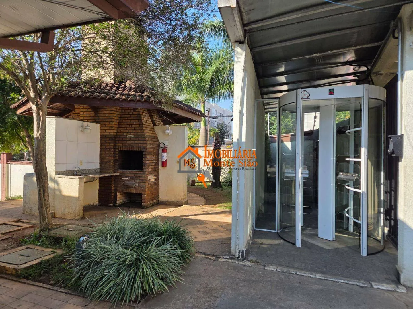 Imagem Apartamento com 2 dormitórios à venda, 43 m² por R$ 245.000,00 - Água Chata - Guarulhos/SP