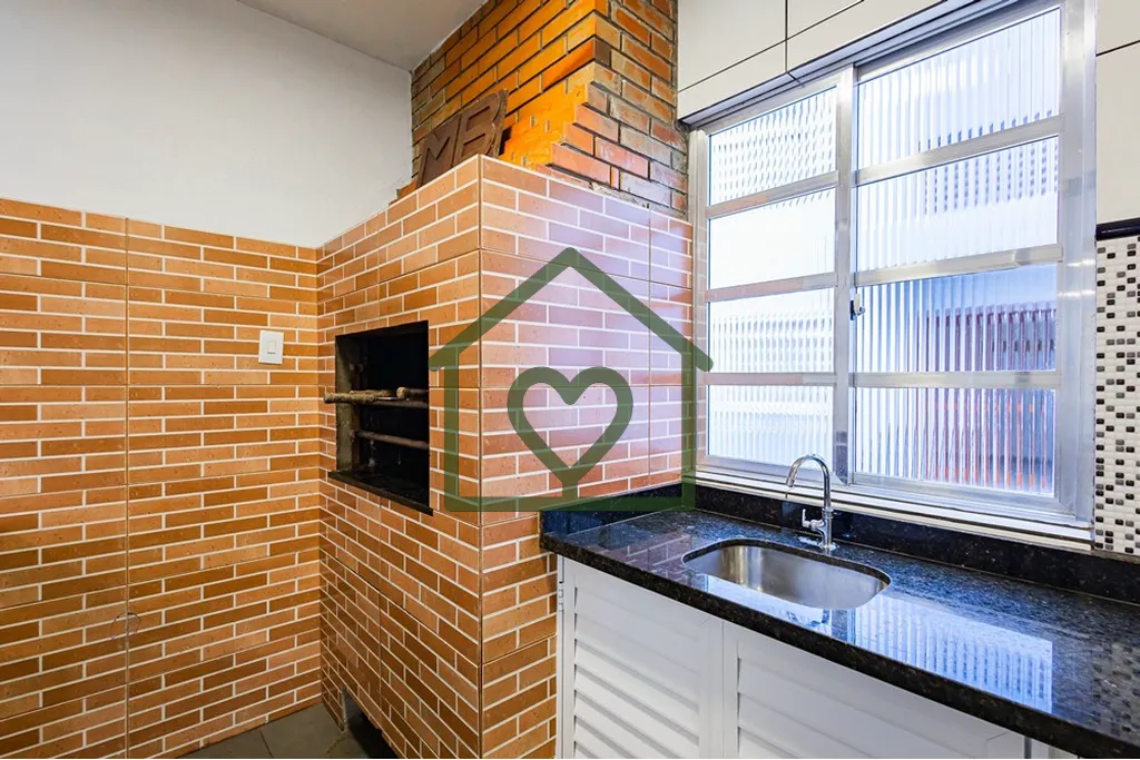 Imagem Descubra o seu novo lar no coração de Porto Alegre. Este aconchegante apartamento está localizado...