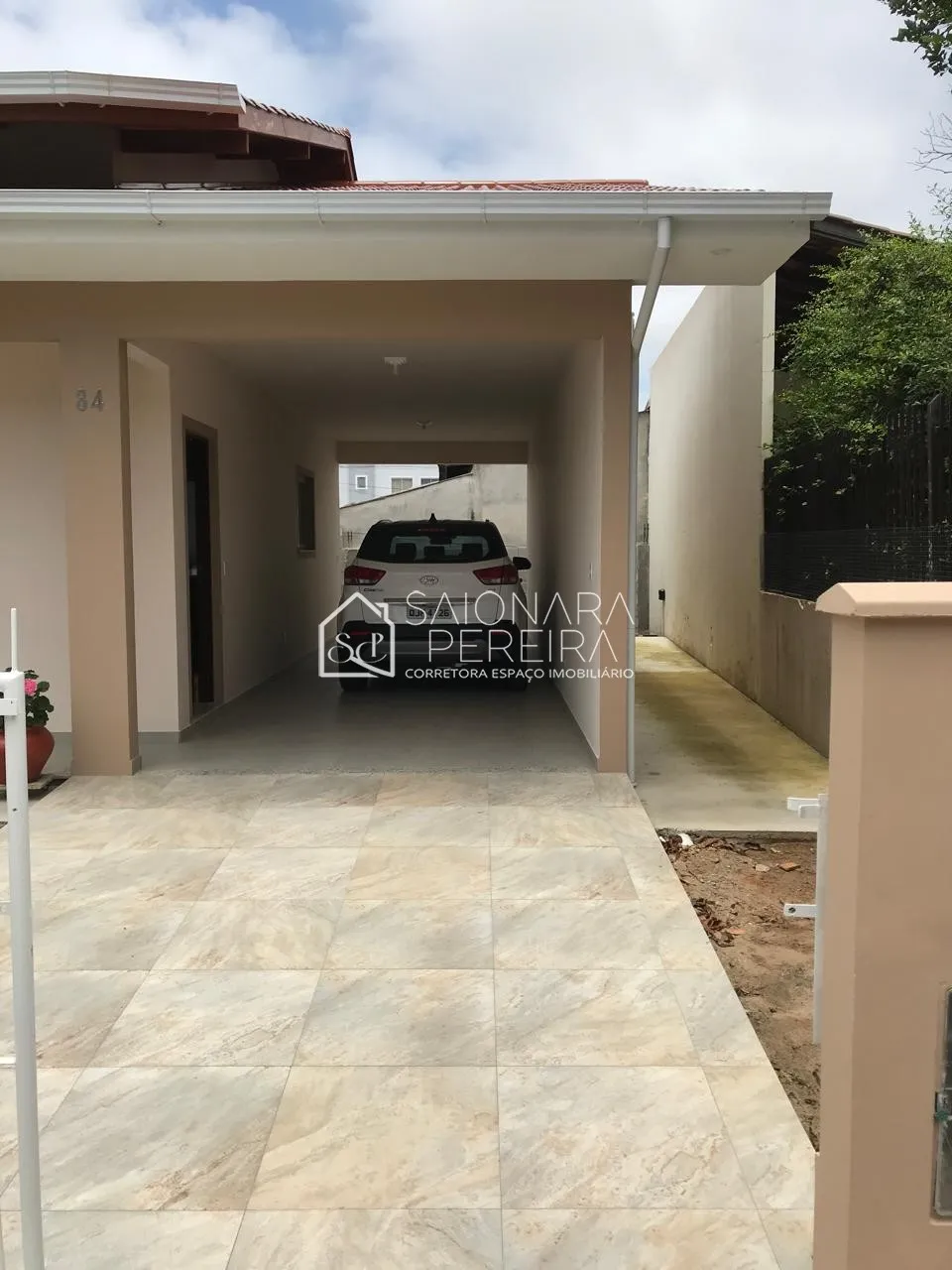 Imagem Aqui uma casa para chamar de sua em Florianópolis.