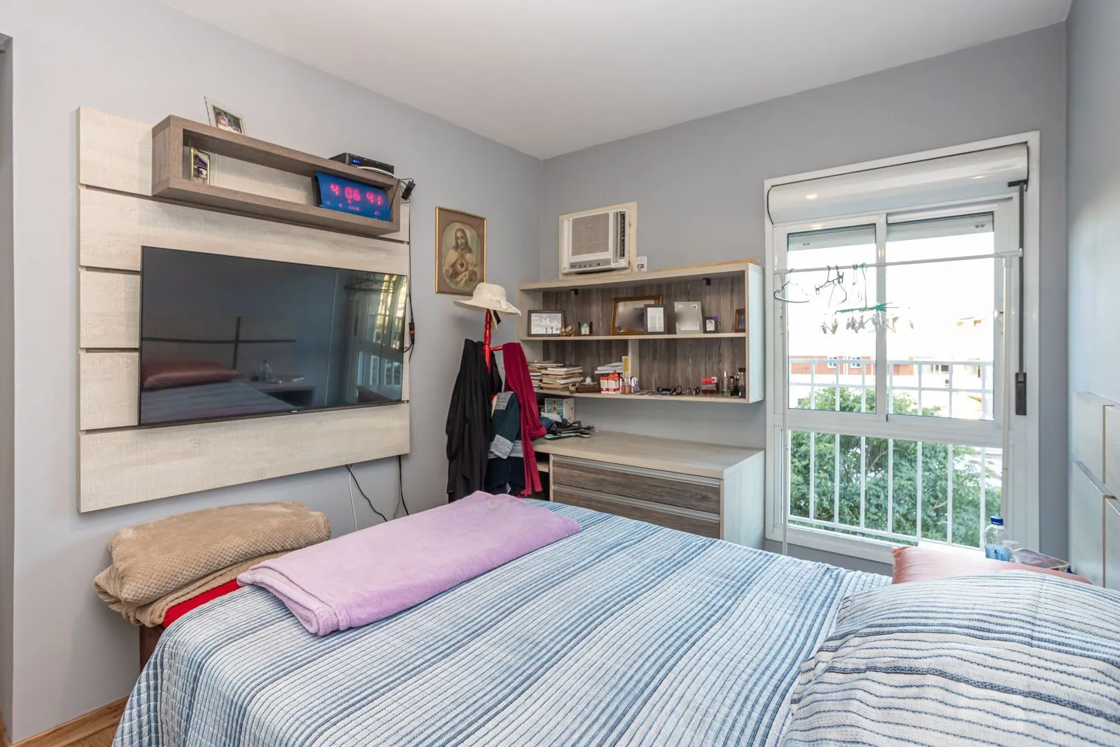 Imagem Apartamento no Cristal de 3 dormitórios , 2 vagas e infra