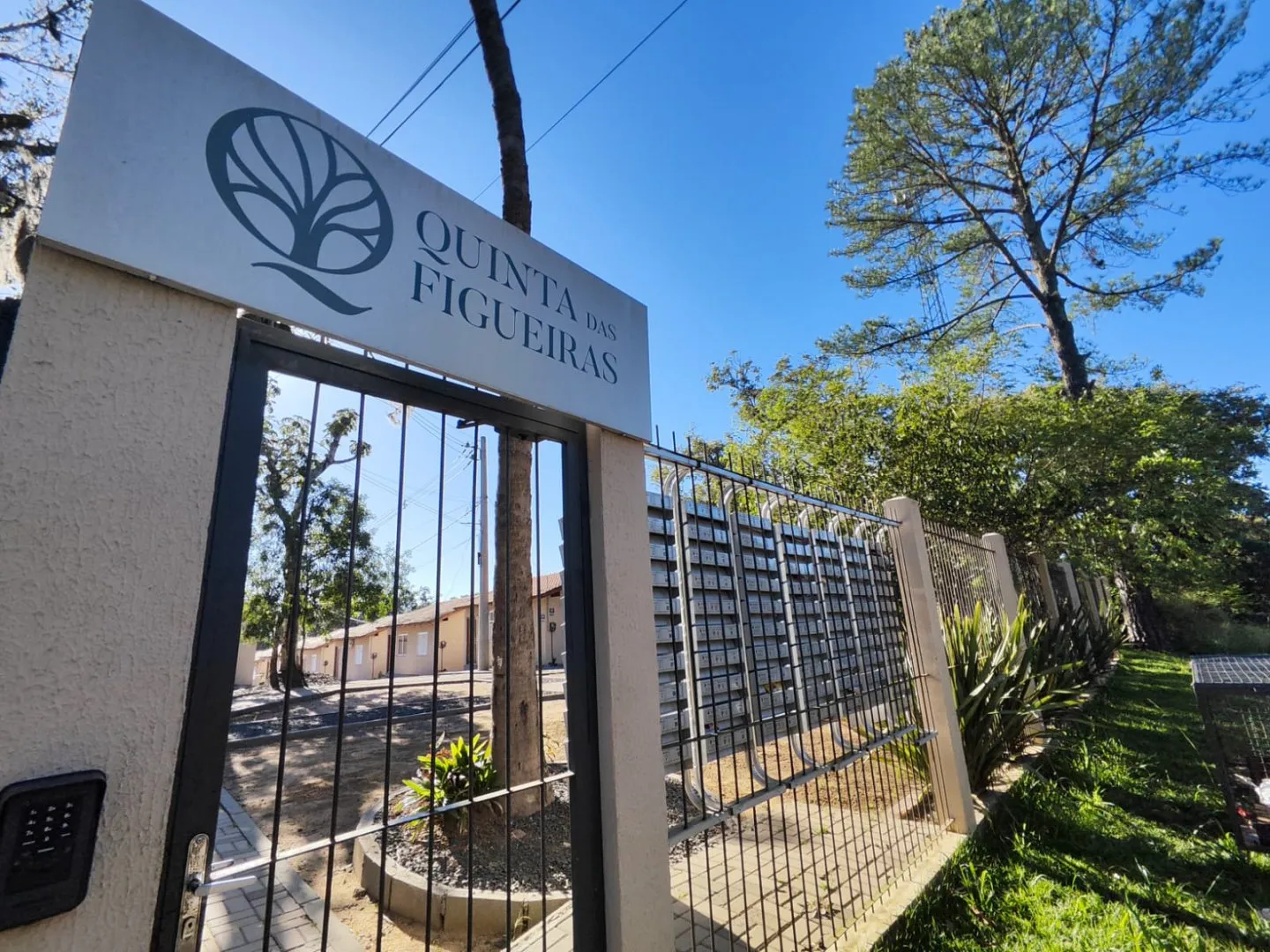 Imagem Casa - Sobrado a venda no Centro de Viamão
