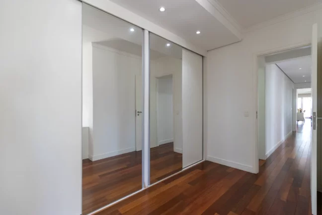 Imagem Apartamento à venda em São Paulo, Vila Sofia, com 4 quartos, 247m2