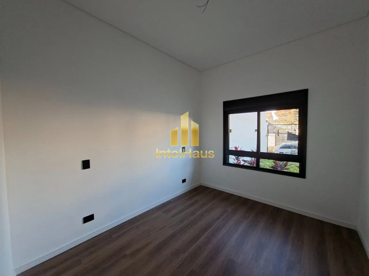 Imagem Apresentamos esta belíssima casa térrea no bairro Cachoeira, em Araucária, em localização estra...
