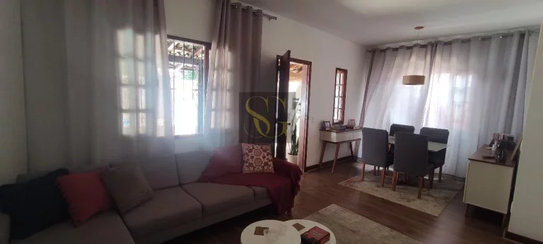 Imagem Casa para Venda em Teresópolis, Albuquerque, 2 dormitórios, 1 suíte, 2 banheiros, 2 vagas