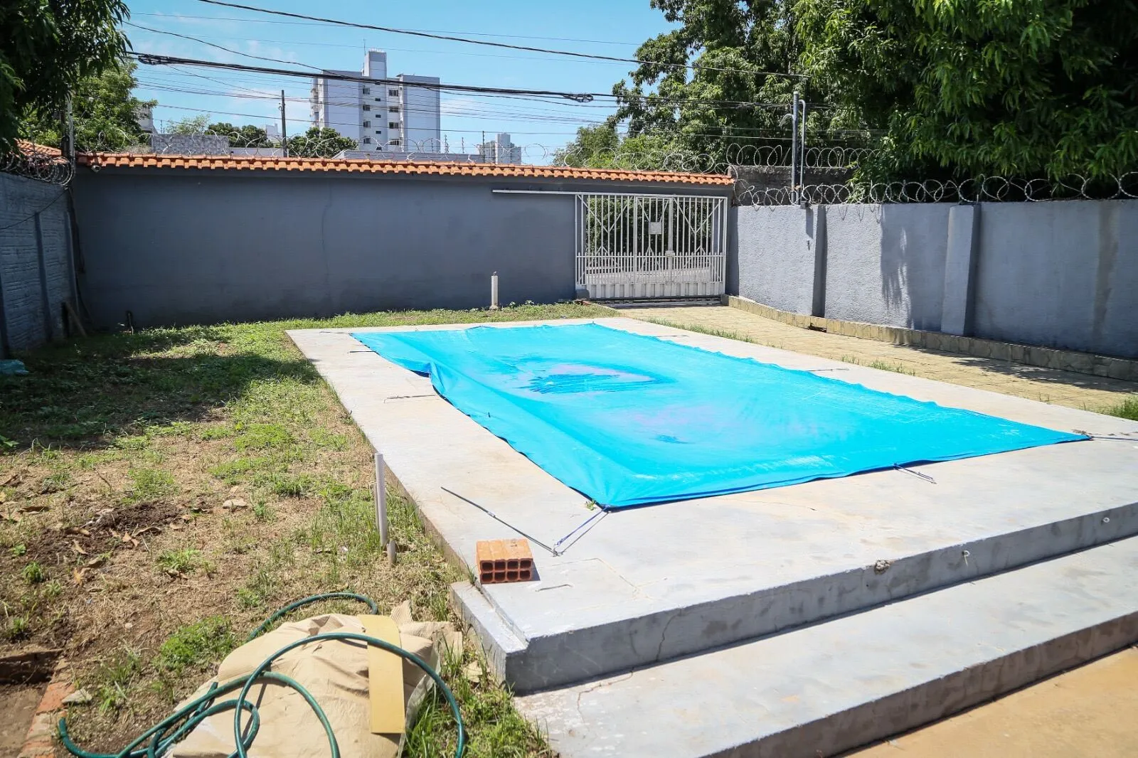 Imagem Sobrado, 3 suítes com piscina no Santa Marta | Venda ou Locação | Cuiabá-MT