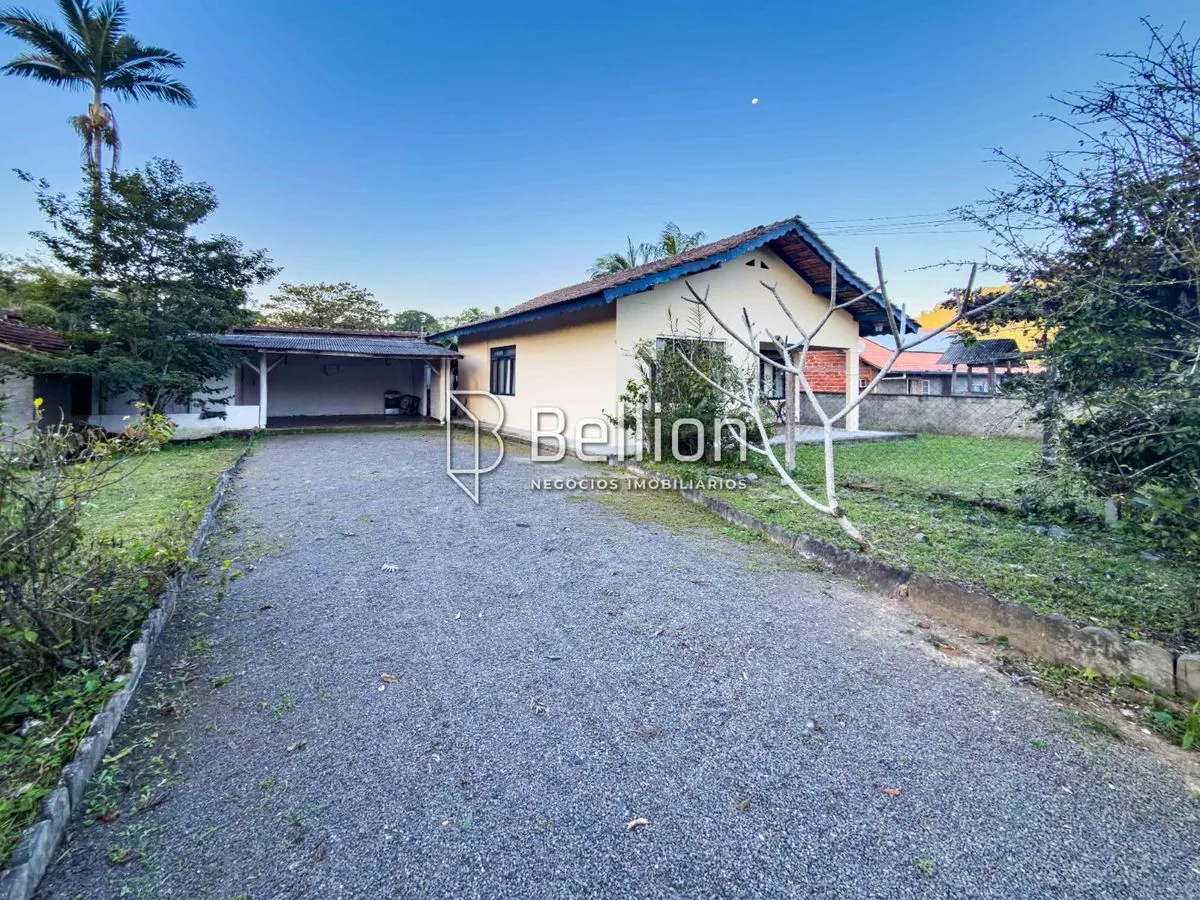 Imagem Casa 2 quartos em Rodeio 12, SC: Amplo terreno de 1017m² com edícula e rancho