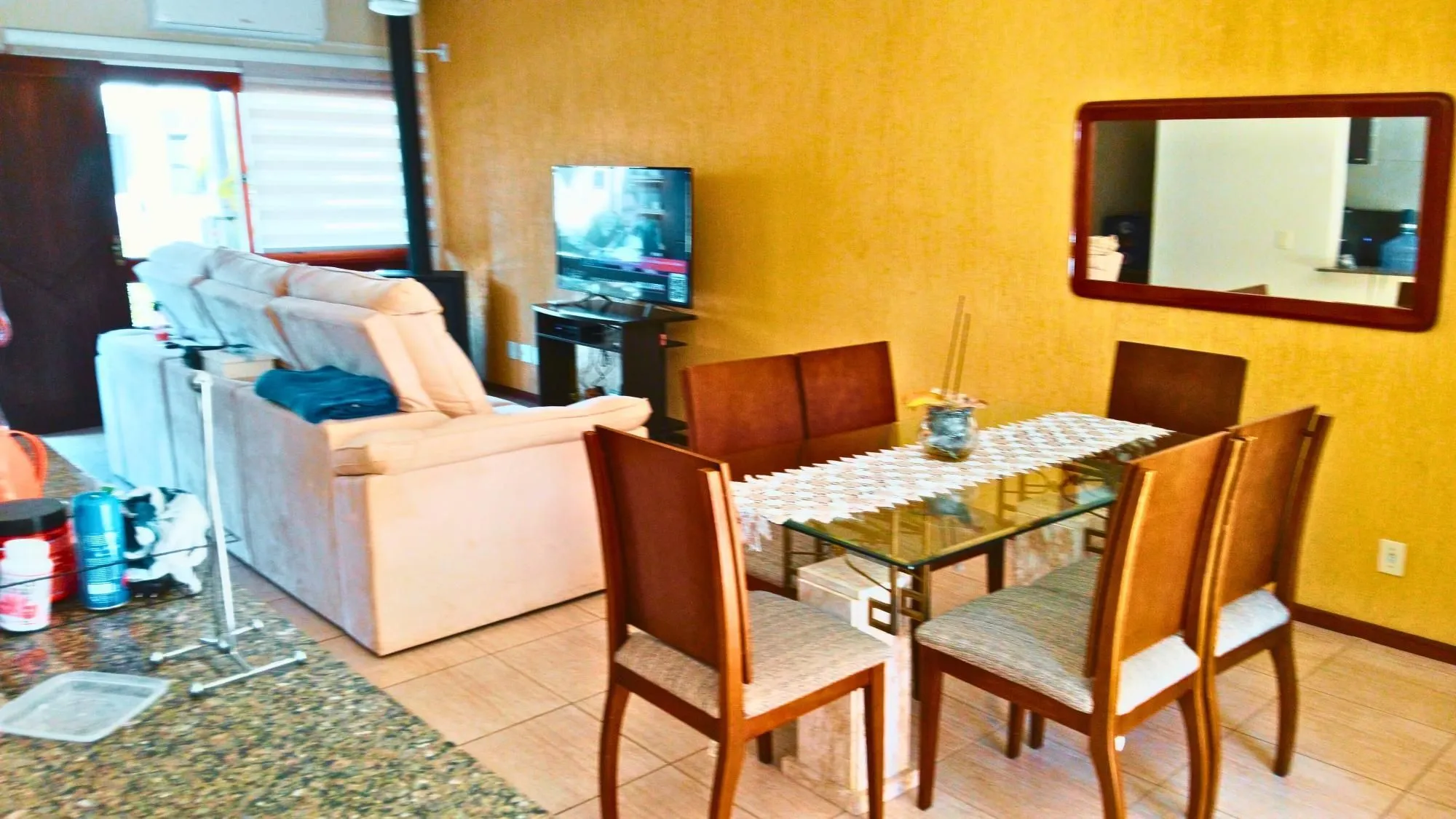 Imagem Casa aconchegante com 3 dormitórios, piscina e lareira