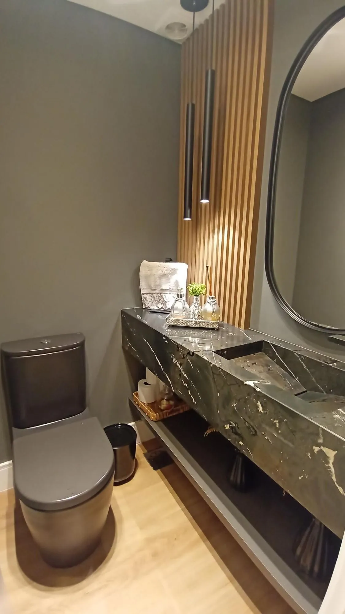 Imagem Apartamento com 3 dormitórios e 2 vagas, no bairro Ipanema