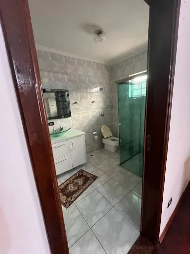 Imagem Sobrado Versátil no Centro de Guarulhos | Conforto para Família e Potencial Comercial para alugar