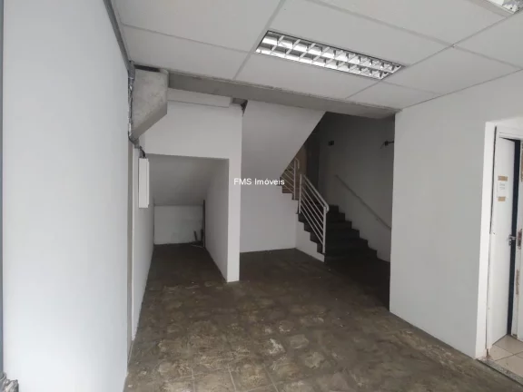 Imagem Galpão Industrial para Locação em Diadema-SP, Bairro Piraporinha, 2 Banheiros, 8 Vagas, 1.025m² de Área