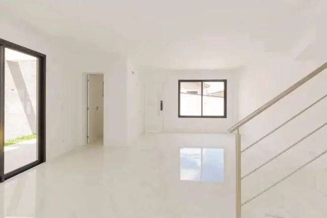 Imagem Sobrados Triplex com 3 quartos Pronto para Morar nas Merces