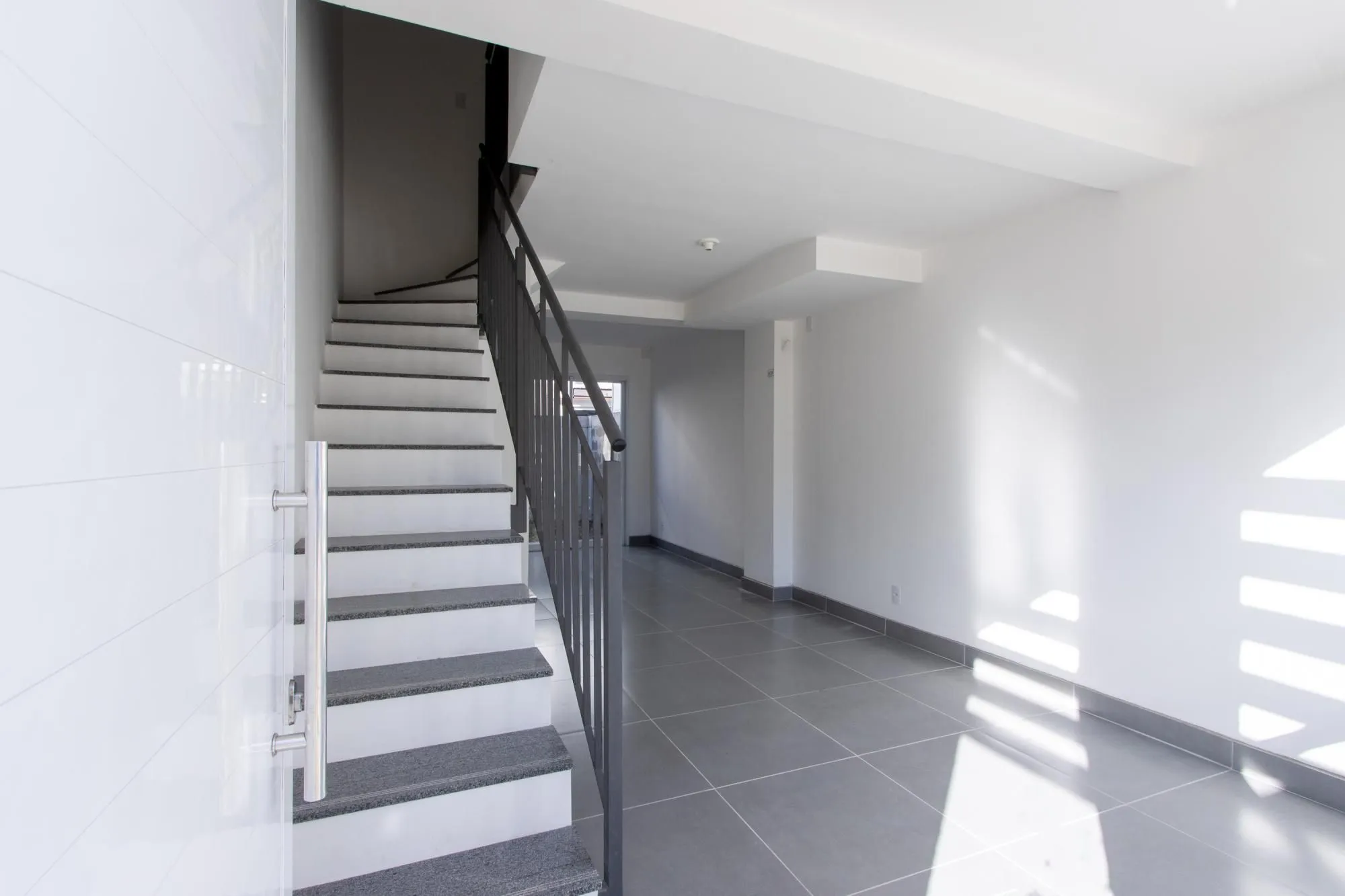 Imagem Casa de Condomínio com 2 dormitórios à venda, 88m² - Vila Nova