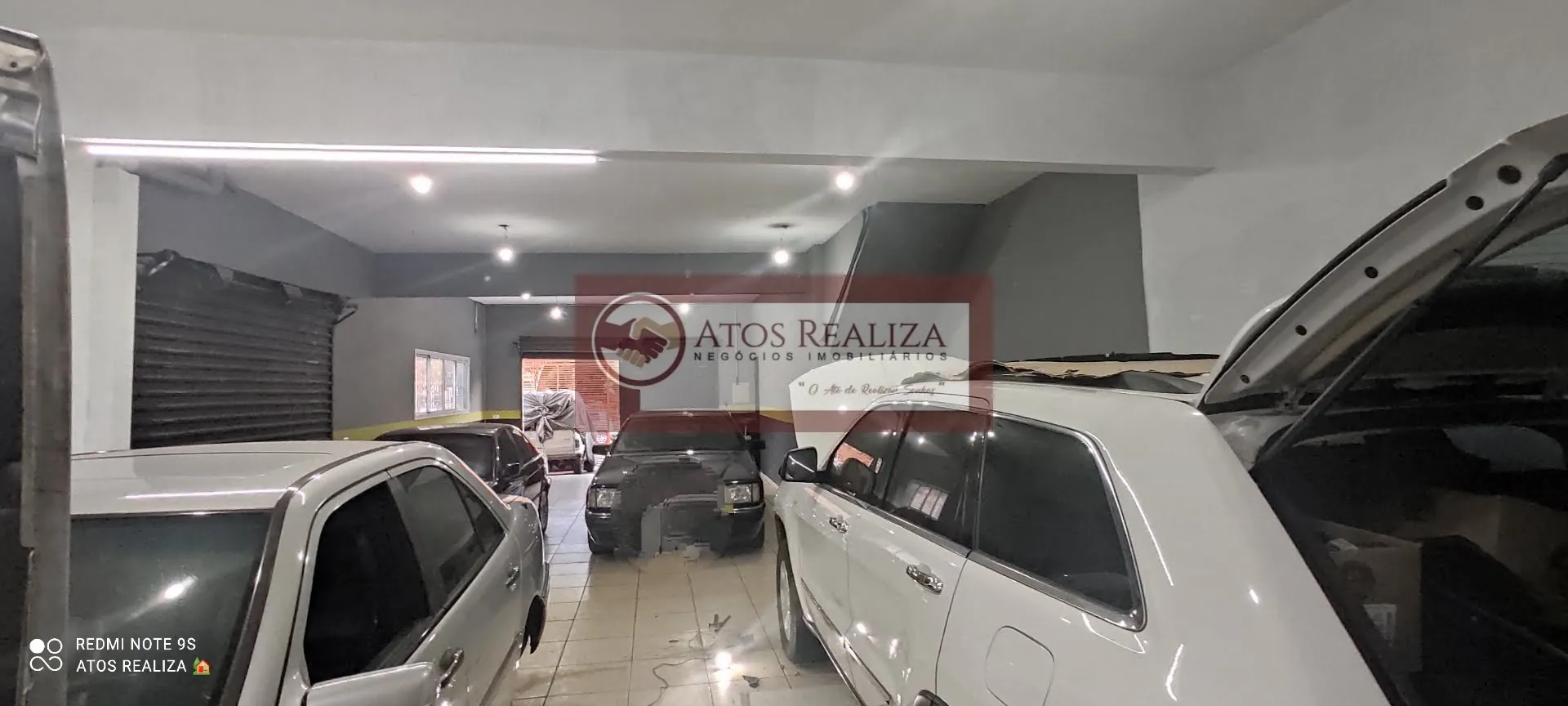 Imagem Prédio inteiro comercial em Veleiros - São Paulo