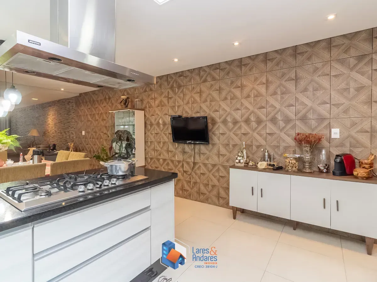 Imagem Sobrado para venda em Jaraguá com 3 quartos, sendo 3 suítes, 335m²