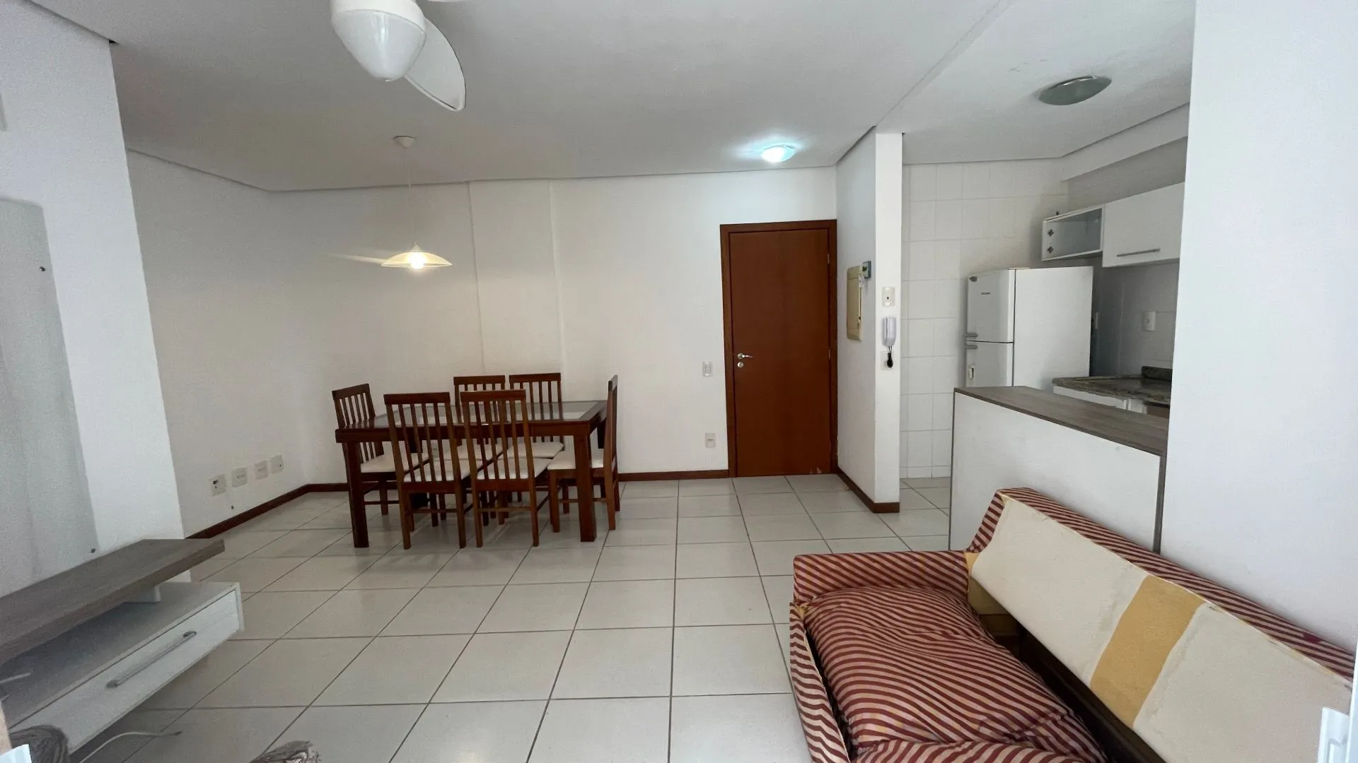 Imagem Apartamento de dois dormitórios, locação anual.