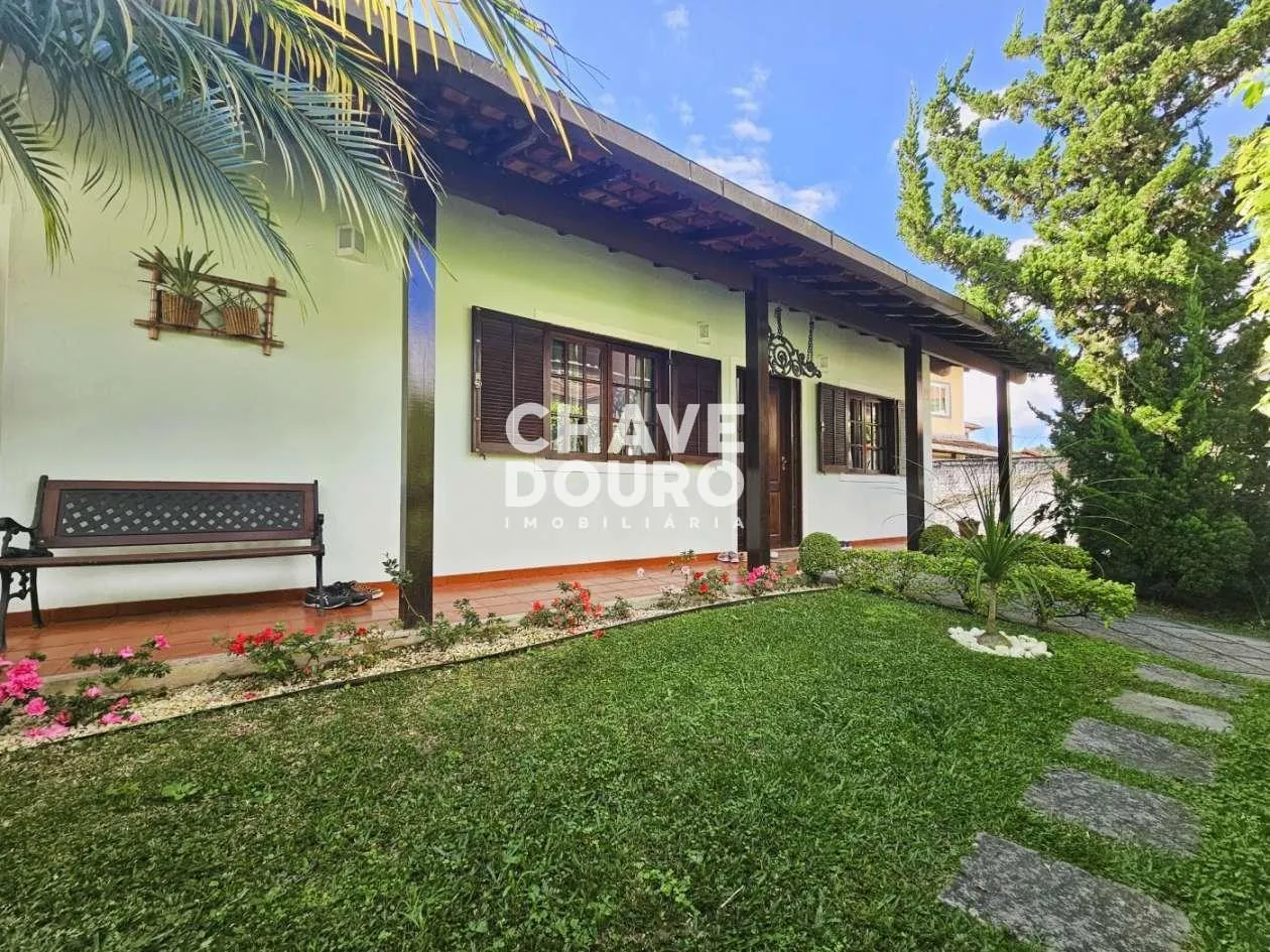 Foto do imóvel Linda casa no estilo colonial com lazer no centro da cidade! em Tijuca, Teresópolis - RJ
