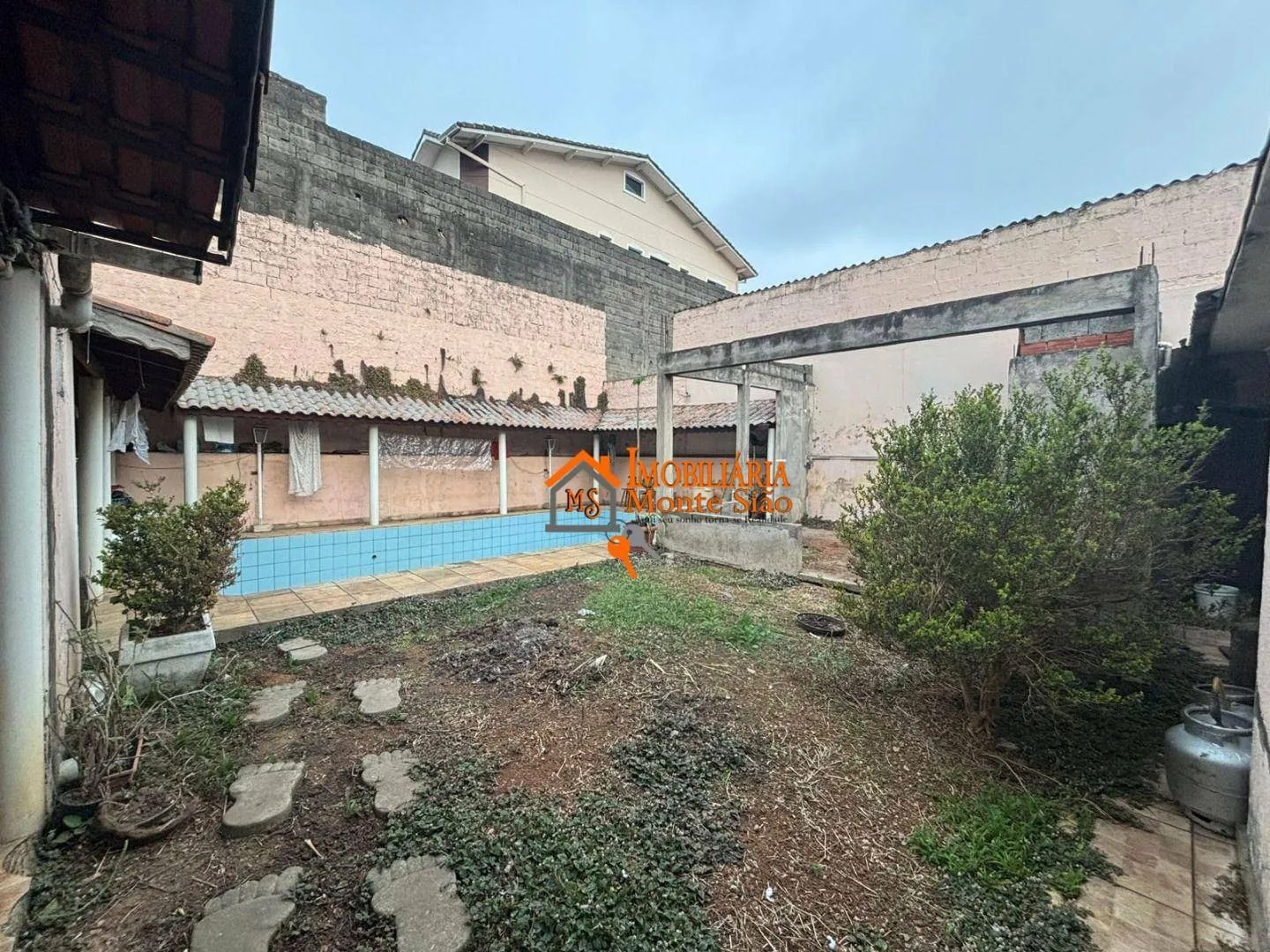 Imagem Casa com 4 dormitórios à venda por R$ 775.000 - Vila Cocaia - Guarulhos/SP