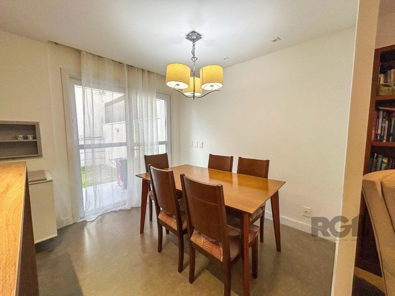 Imagem Casa para Venda,3 dormitórios,sendo 1 suite,2 vagas -Vila Nova, Porto Alegre, RS
