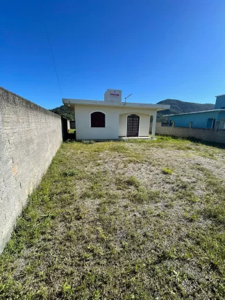 Imagem Imóvel dos sonhos no bairro Encantada, Garopaba-SC: tranquilidade e espaço para toda a família!