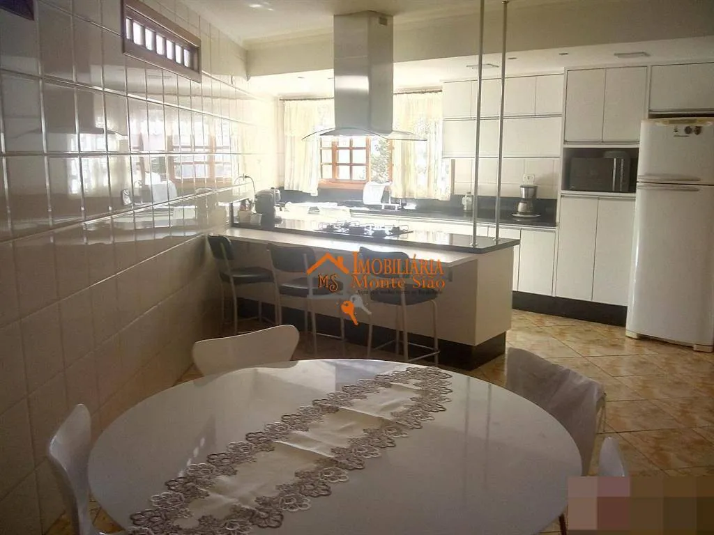 Imagem Sobrado com 3 dormitórios à venda, 356 m² por R$ 1.915.000,00 - Vila Rosália - Guarulhos/SP