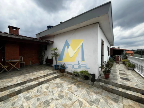 Imagem Sobrado amplo, seguro e completo para quem busca conforto definitivo em S.A