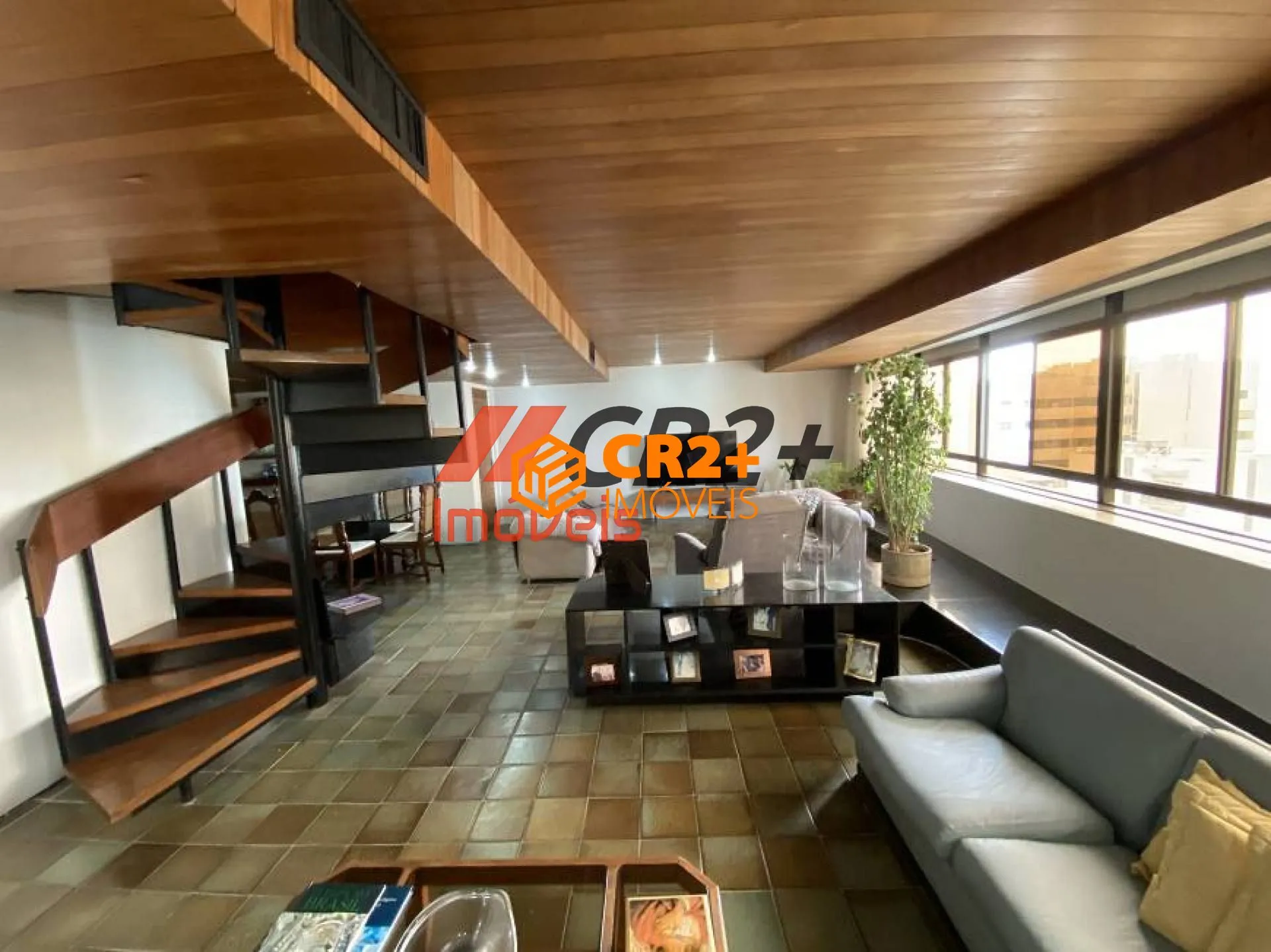 Imagem Cobertura à Venda com 06 quartos, 03 suítes em Boa Viagem com 345M².
