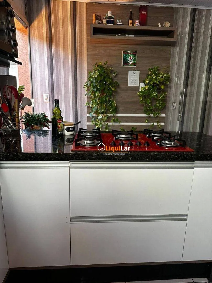 Imagem Casa com 4 Suítes, Piscina e Imóvel Regularizado para Financiamento