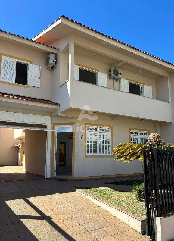 Imagem Casa à venda l 5 dórmitórios, 1 suíte l 237,83m² l Balneário do Estreito - Florianópolis/SC