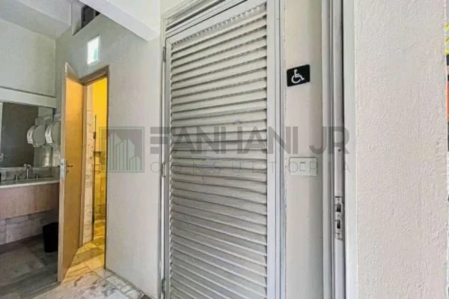 Imagem Casa Comercial à Venda/Locação em São Paulo-SP, Jardim América: 6 salas, 4 banheiros, 4 vagas, 350m²!