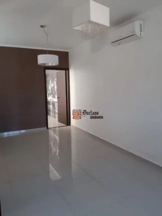 Foto do imóvel Casa com 2 dormitórios à venda, 169 m² por R$ 650.000,00 - Parque dos Coqueiros - Atibaia/SP