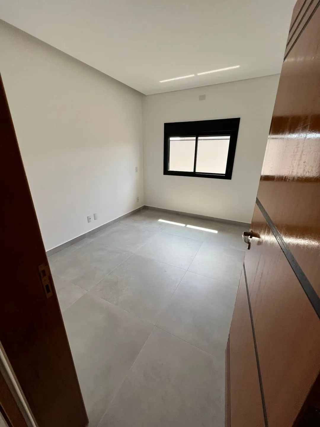 Imagem Casa à venda 3 Quartos, 1 Suite, 2 Vagas, 300M², Bairro do Grama, Caçapava - SP | Condomínio Terras do Vale