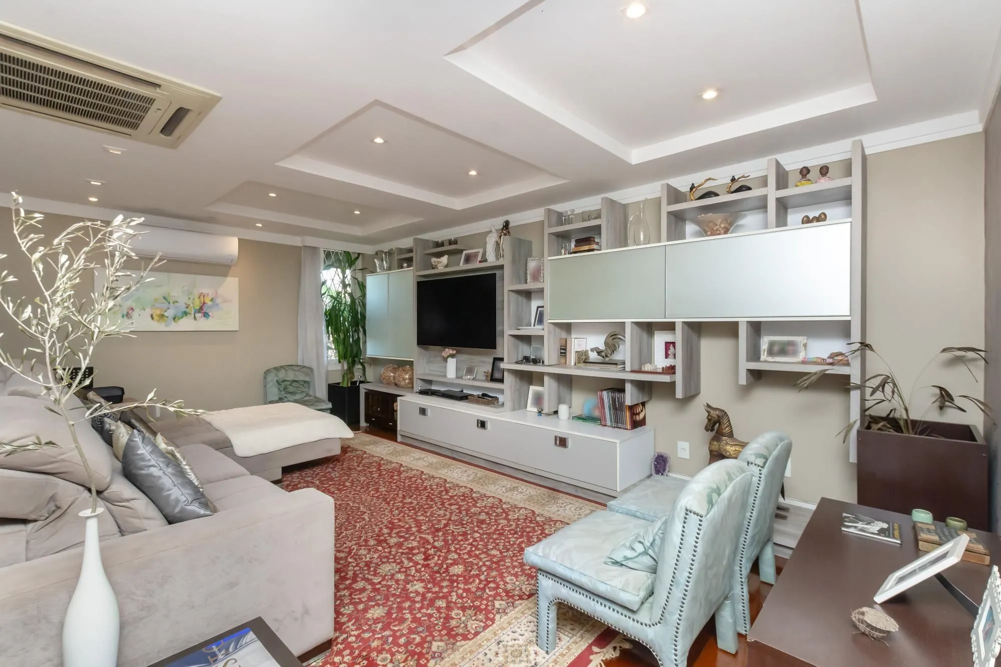 Imagem VENDA AMPLO APARTAMENTO RUA CALMA