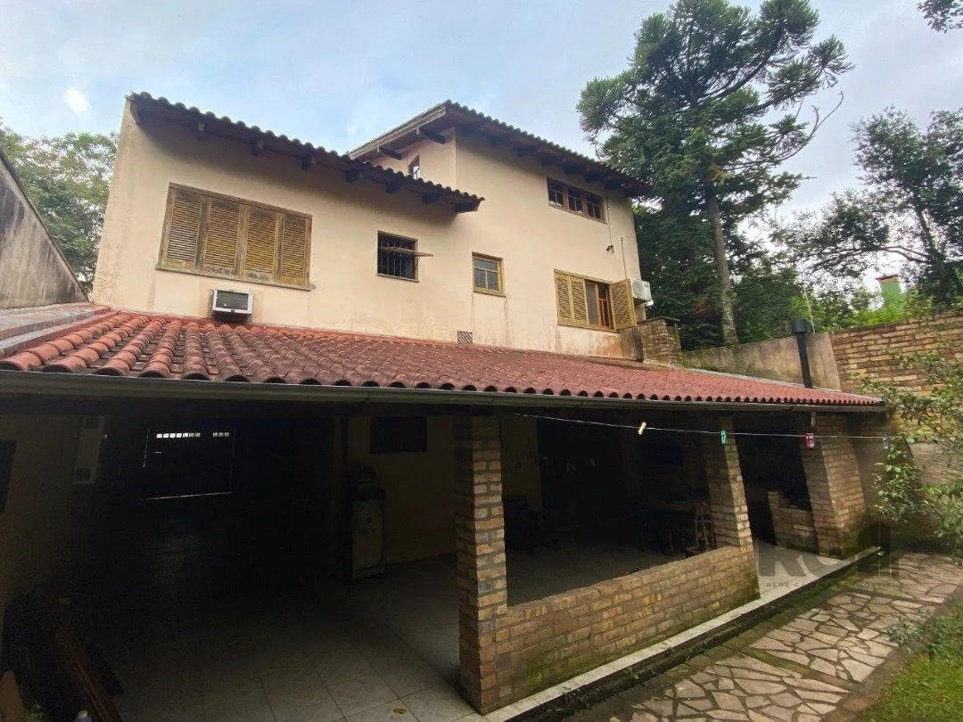 Imagem Casa para Venda - 350m², 4 dormitórios, sendo 4 suites, 4 vagas - Tristeza