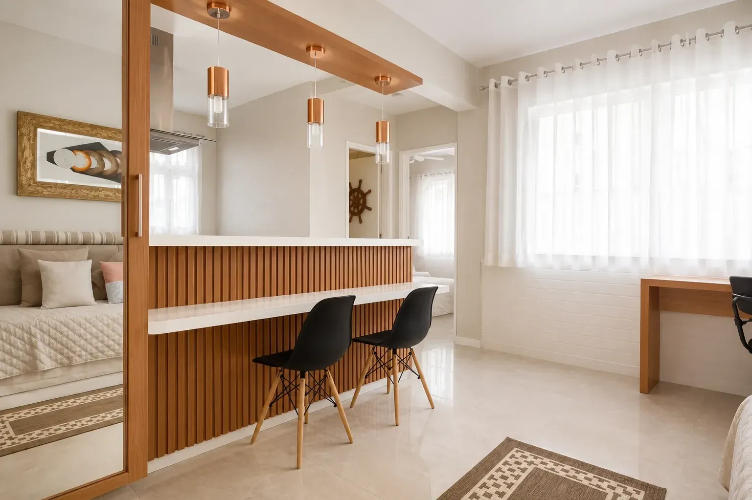 Imagem Apartamento com 1 Quarto à Venda ou Locação, 57 metros em Centro - Florianópolis