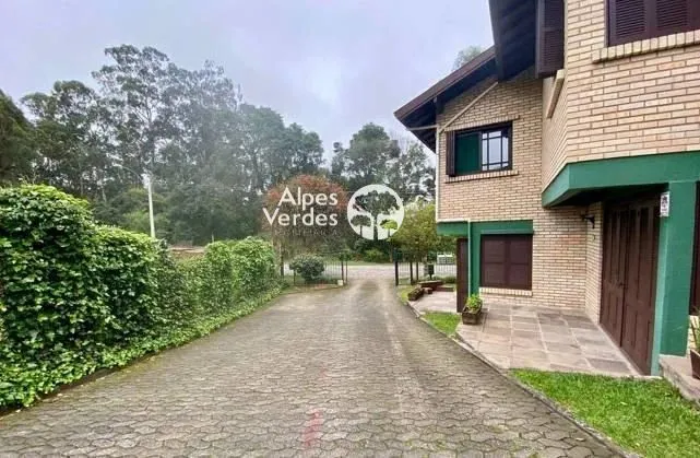 Imagem Vende-se casa geminada em Canela a cerca de 7 minutos da Catedral de Pedra