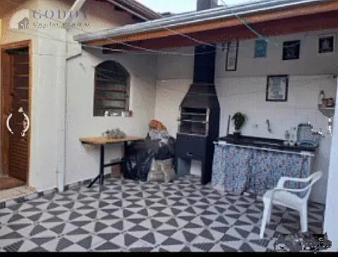 Imagem Casa Espaçosa com 3 Dormitórios em Localização Privilegiada - Jardim Rosely