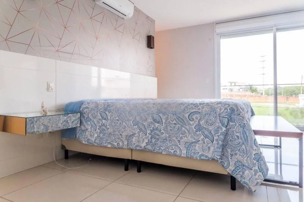Imagem Sofisticação e conforto em casa de alto padrão no Condomínio Ibiti Royal Park