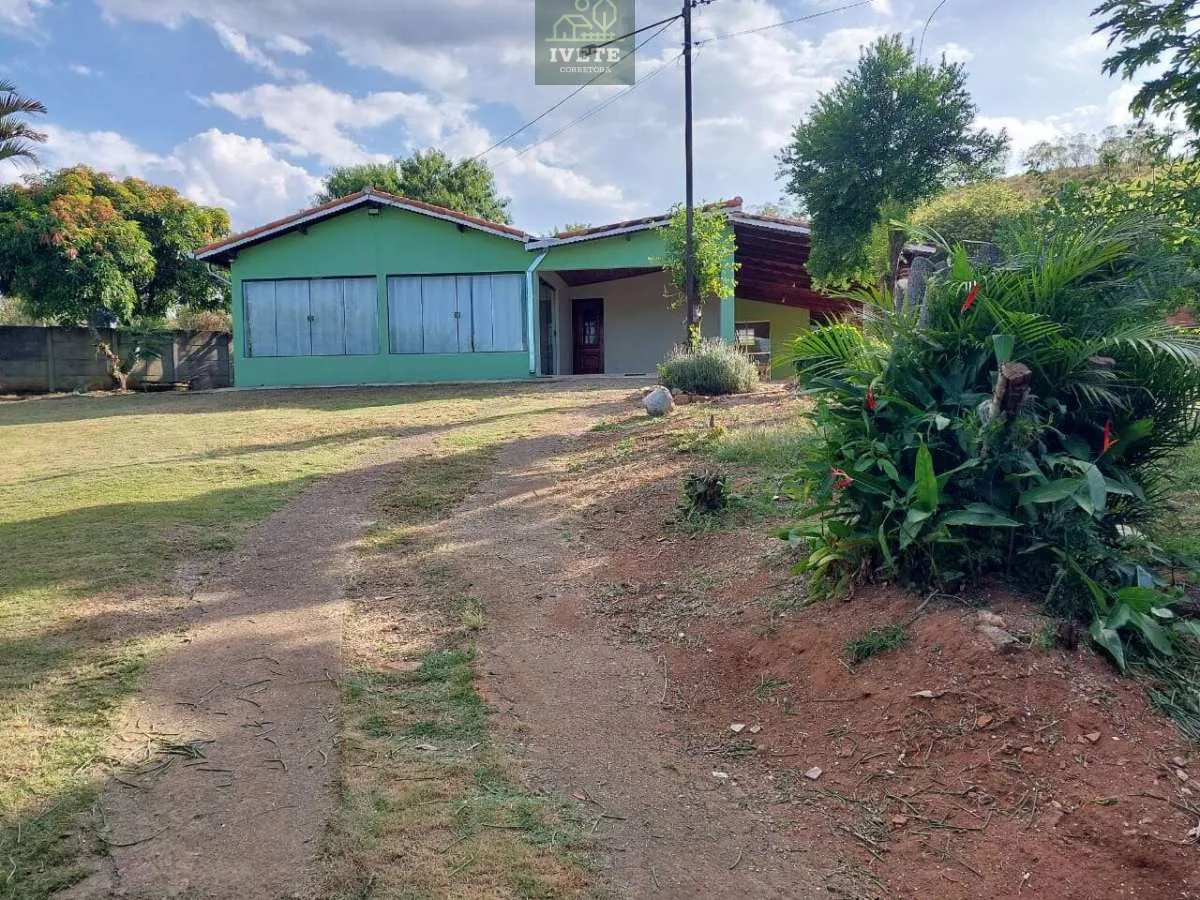 Imagem Chácara à Venda em Monte Alegre do Sul - Município de Mostardas/SP