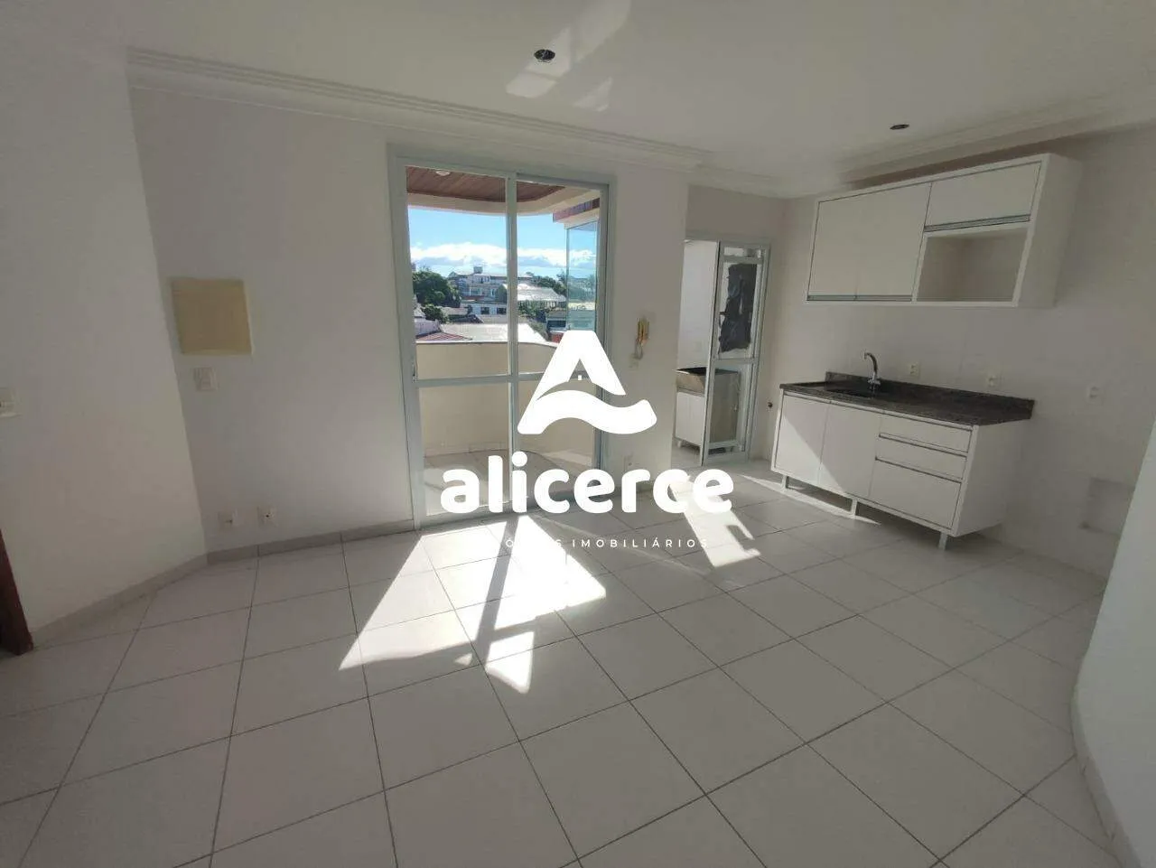 Imagem Apartamento à venda com 2 quartos 2 suítes, 99,06m² em Capoeiras Florianópolis