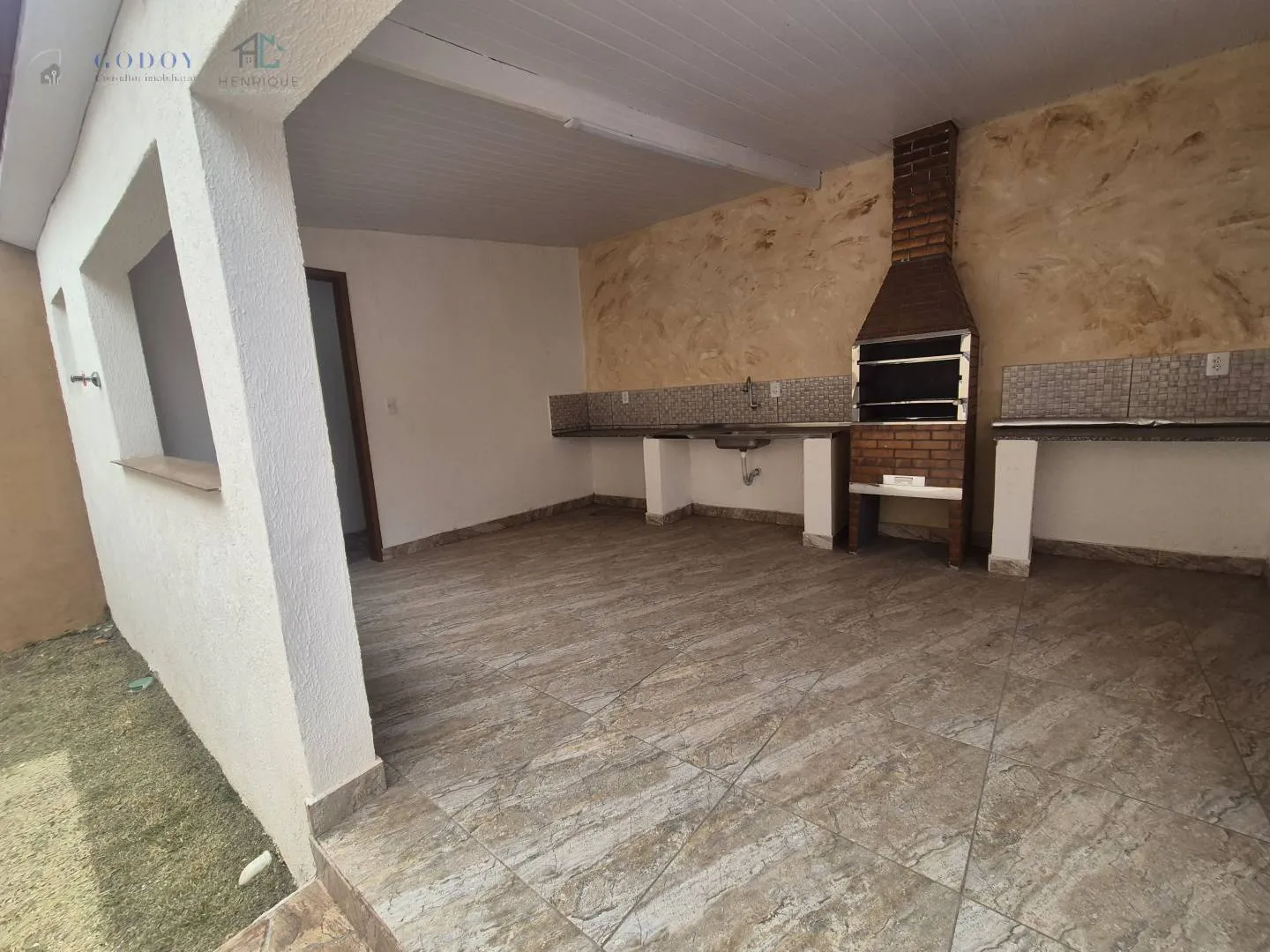 Imagem Casa com área gourmet e vista para a Serra da Mantiqueira - Bairro Mombaça,